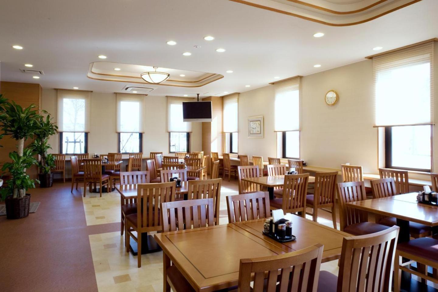 Hotel Route-Inn Mikawa Inter Hakusan Екстер'єр фото